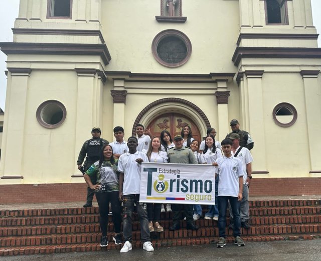 Policía Cauca realiza jornada de prevención en Santander de Quilichao Policía Cauca realiza jornada de prevención en Santander de Quilichao