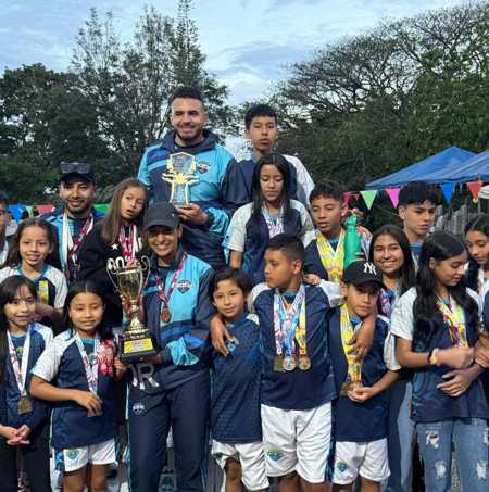 Comfacauca gana el II Torneo Regional de Natación Comfacauca gana el II Torneo Regional de Natación