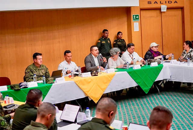 El Gobierno refuerza su presencia militar en el Cauca El Gobierno refuerza su presencia militar en el Cauca