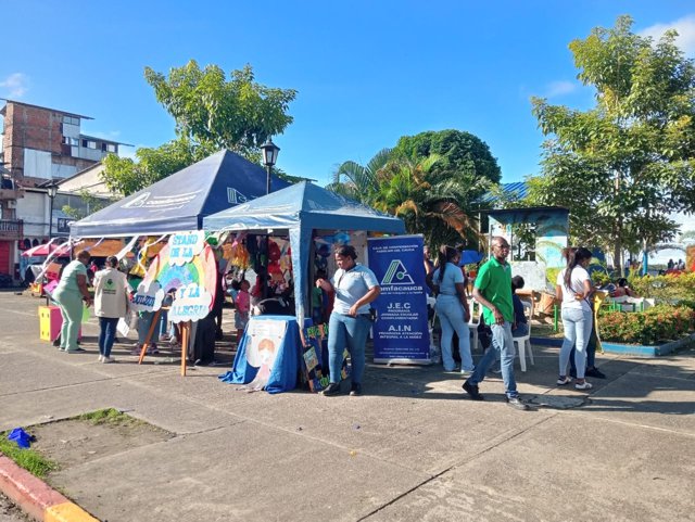 Guapi celebra la niñez con arte y juegos / Entornos protectores para los niños