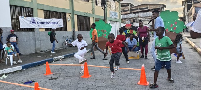 Guapi celebra la niñez con arte y juegos / Entornos protectores para los niños