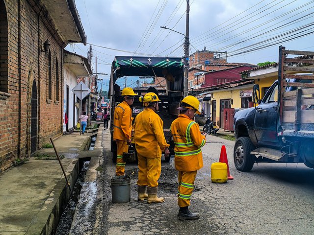 Invías visita Caloto tras solicitud del alcalde