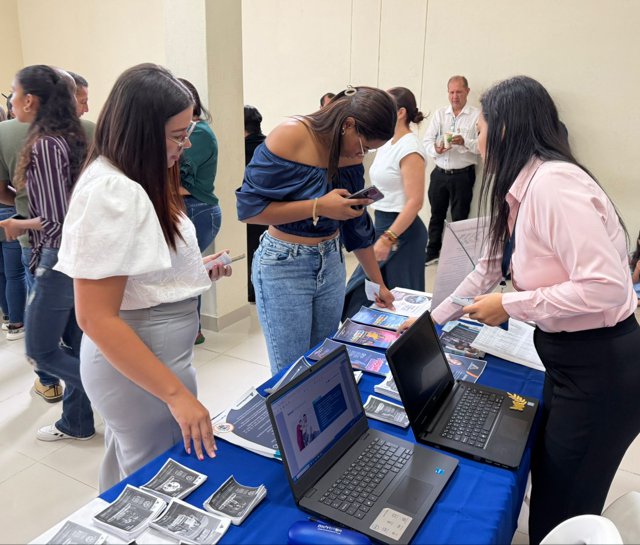 Comfacauca lanza Escuela Empresarial para fortalecer microempresas del norte del Cauca. Comfacauca lanza Escuela Empresarial para fortalecer microempresas del norte del Cauca.