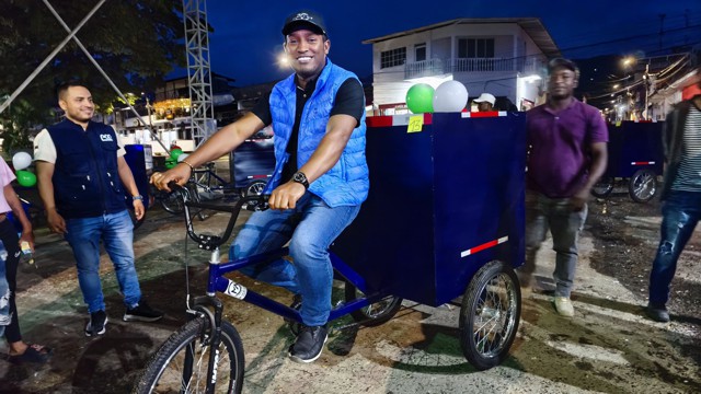 Corinto entrega triciclos a comunidad recicladora del municipio Corinto entrega triciclos a comunidad recicladora del municipio