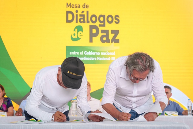Firman Acuerdo #10 que impulsa transición sin armas en Nariño Firman Acuerdo #10 que impulsa transición sin armas en Nariño