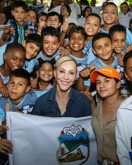 Gobernadora Dilian impulsa participación digital en proyectos ciudadanos