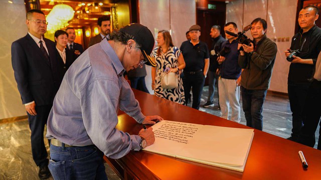 Petro y China sellan alianza estratégica mundial - Ruta de la Seda