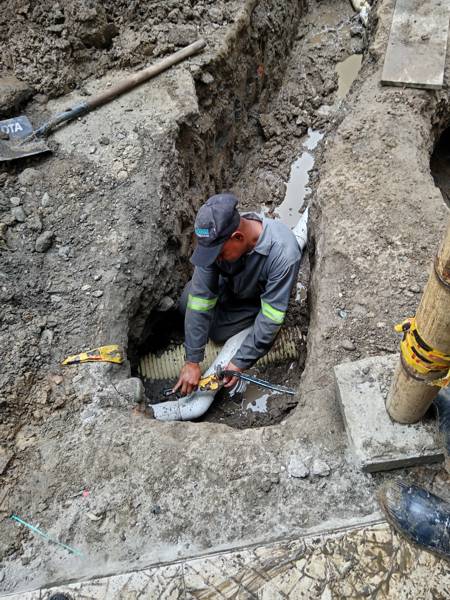 Afrocaucana de Aguas responde a denuncias ciudadanas tras conocer videos sobre agua contaminada en algunos domicilios.