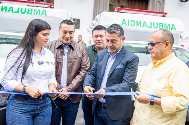 Alcaldía acompañó entrega de ambulancias para reforzar la atención en salud de la ESE Popayán Alcaldía acompañó entrega de ambulancias para reforzar la atención en salud de la ESE Popayán