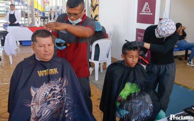 Comfacauca rindió homenaje a los papás en Guayacanes