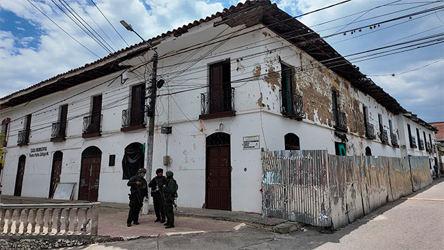 Corinto, entre el dolor y la resistencia: cuatro años de ataques que no doblegan a su gente. Corinto, entre el dolor y la resistencia: cuatro años de ataques que no doblegan a su gente.