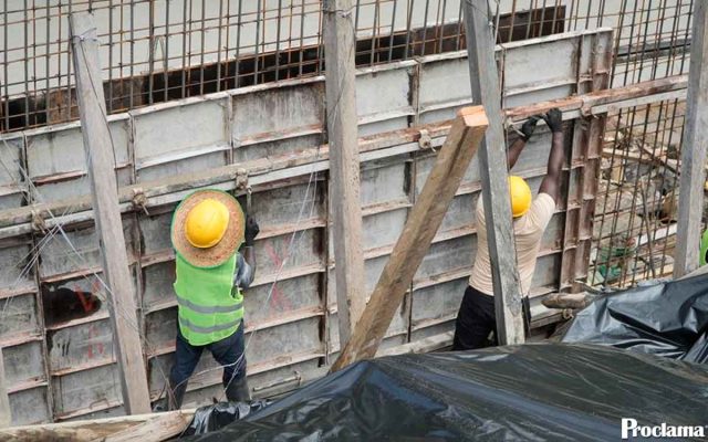 Gobernadora del Chocó verifica avances de obras estratégicas