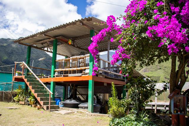 La Vega conecta veredas con cable cafetero