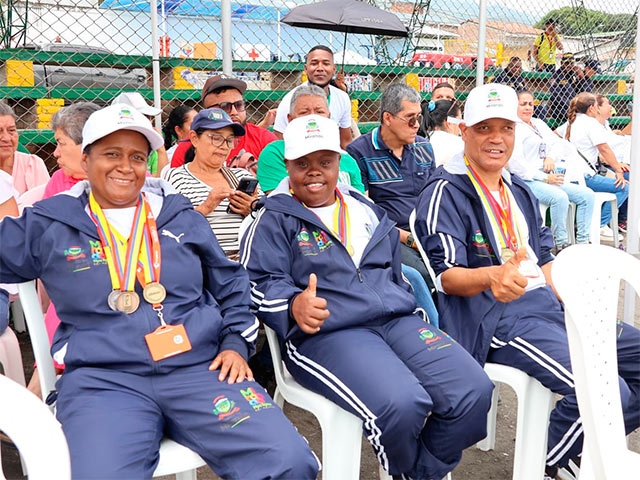 Miranda rueda el balón por la paz Miranda rueda el balón por la paz