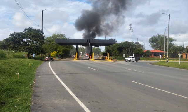 Policía confirma 24 ataques armados en Cauca y Valle Policía confirma 24 ataques armados en Cauca y Valle