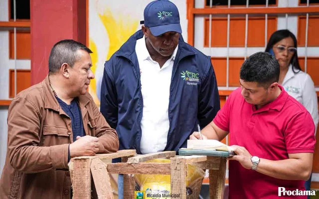 CRC entrega insumos ambientales a escuelas de Silvia