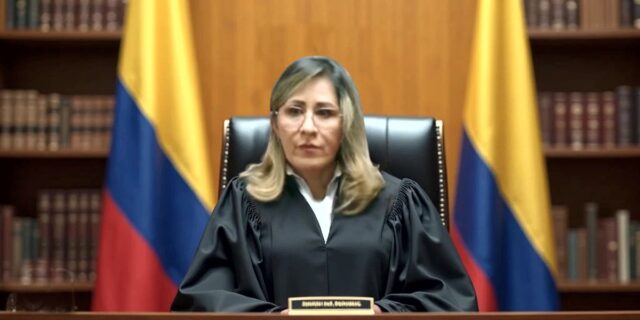 12 AÑOS DE PRISIÓN DOMICILIARIA PARA ÁLVARO URIBE 12 AÑOS DE PRISIÓN DOMICILIARIA PARA ÁLVARO URIBE