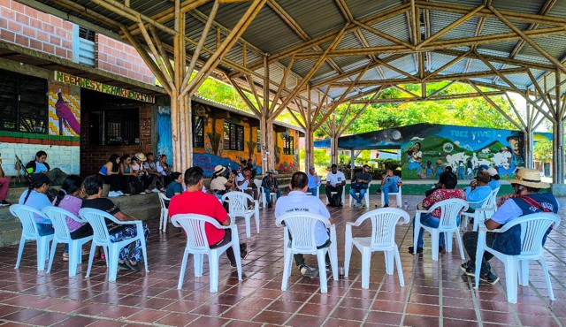 Caloto traza rutas de desarrollo con resguardos indígenas