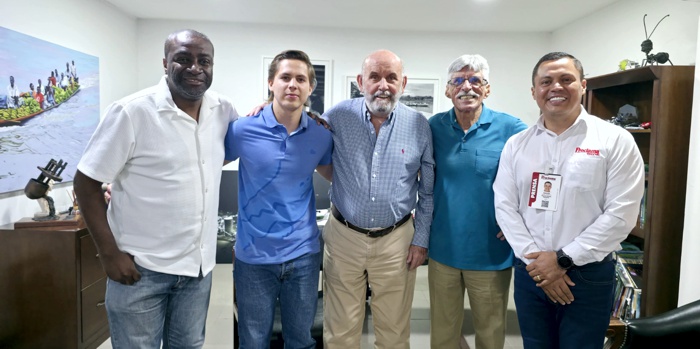 Capitalista "apolítico" que busca un país de riqueza distribuida Capitalista "apolítico" que busca un país de riqueza distribuida