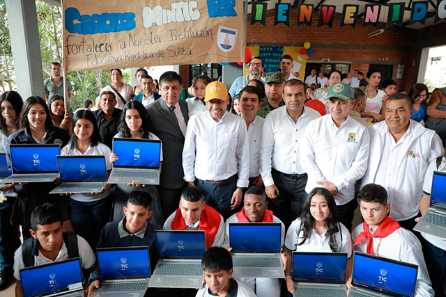 Conectando al Cauca: un paso firme hacia la equidad digital Conectando al Cauca: un paso firme hacia la equidad digital