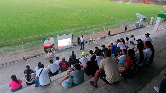 Corinto inicia iluminación LED en su estadio municipal Corinto inicia iluminación LED en su estadio municipal