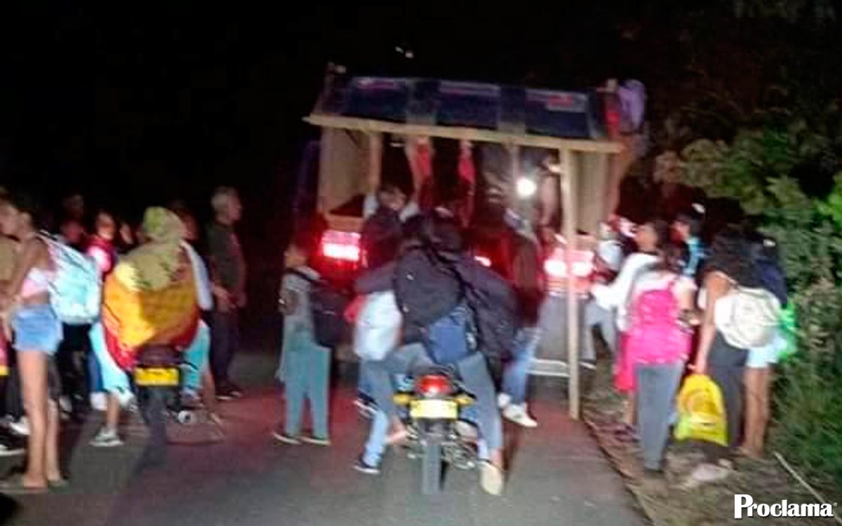 Desplazamiento masivo por combates en zona rural de Jamundí Desplazamiento masivo por combates en zona rural de Jamundí