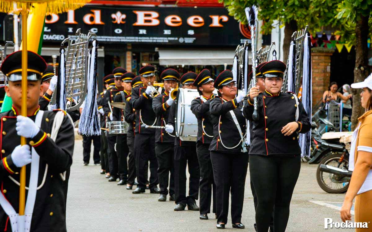 Homenaje a la patria y música en las calles de Quilichao Homenaje a la patria y música en las calles de Quilichao