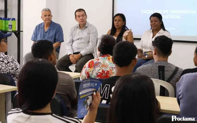 Miranda presentó programas académicos a sus jóvenes
