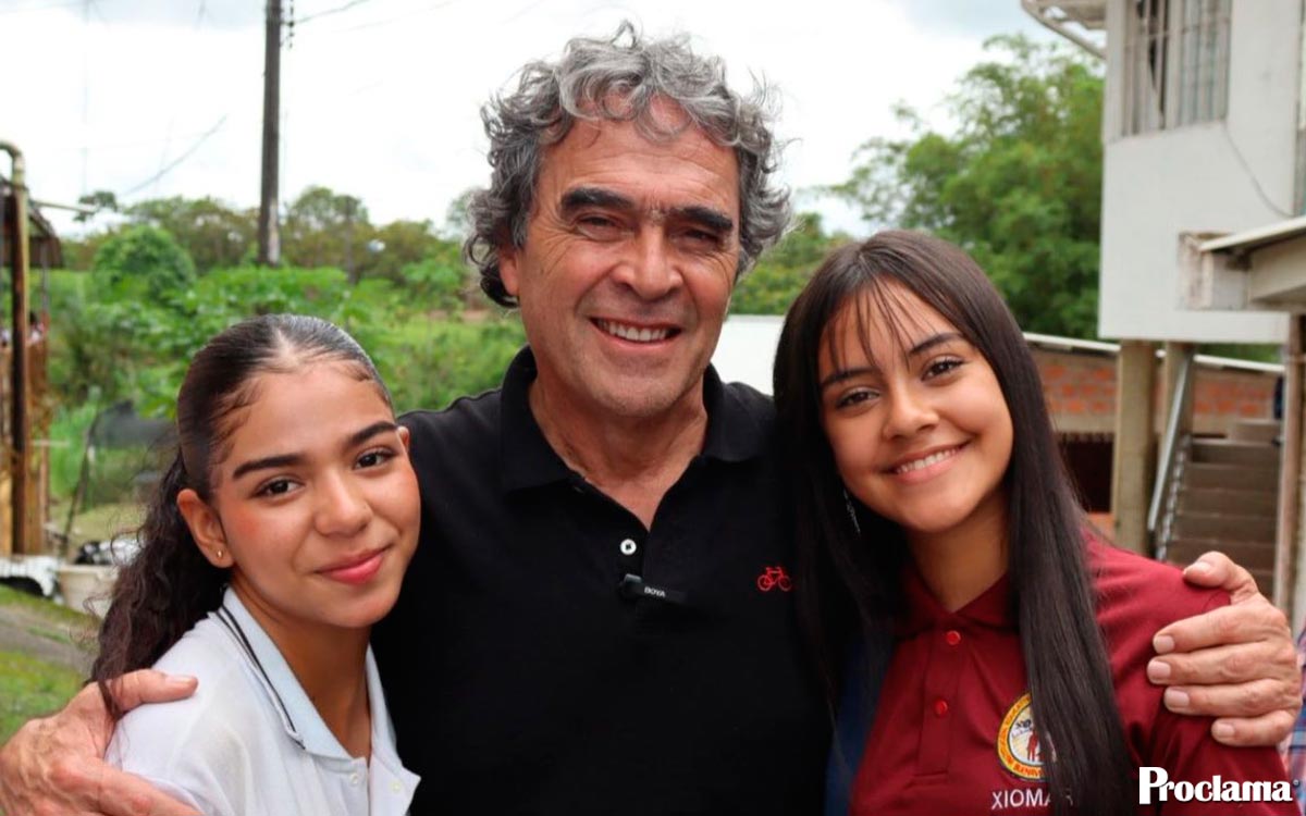 Sergio Fajardo inicia campaña desde el Pacífico colombiano Sergio Fajardo inicia campaña desde el Pacífico colombiano