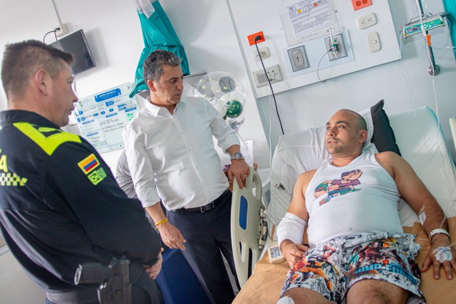 Alcalde se solidarizó con policías heridos en Popayán Alcalde se solidarizó con policías heridos en Popayán