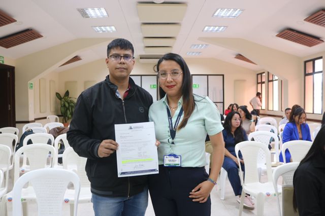 Comfacauca entrega 76 subsidios de vivienda