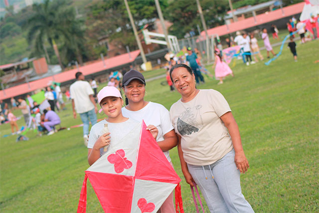 Corinto celebró el Festival de Cometas con integración familiar Corinto celebró el Festival de Cometas con integración familiar