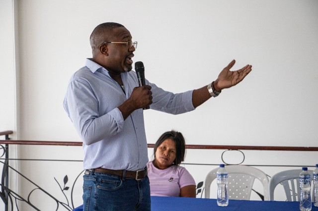 Costa pacífica ya tiene candidato a la curul de paz. Hugo Zúñiga aspira por la curul de paz de la subregión Pacífico Medio Costa pacífica ya tiene candidato a la curul de paz. Hugo Zúñiga aspira por la curul de paz de la subregión Pacífico Medio