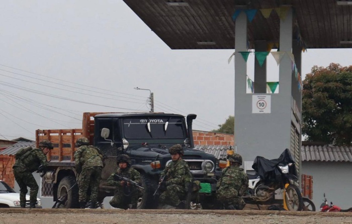 Denuncian millonario contrato para fiestas en medio de la crisis de El Tambo Denuncian millonario contrato para fiestas en medio de la crisis de El Tambo