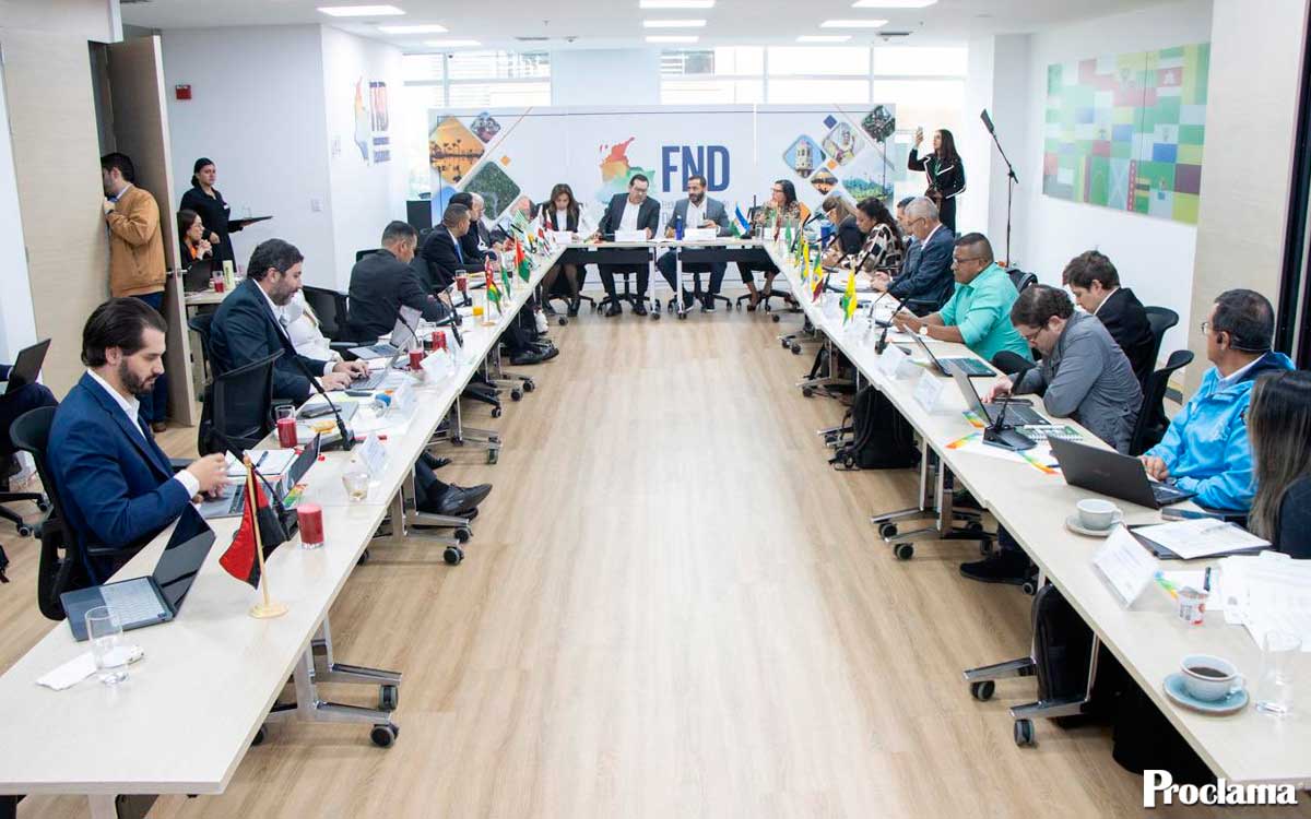 Gobernador pide regalías traducidas en obras para las comunidades Gobernador pide regalías traducidas en obras para las comunidades