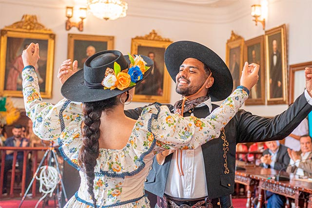 Popayán condecoró a artistas que participan en Américadanza