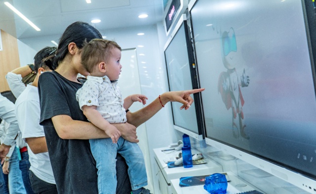 Popayán vivió una jornada de innovación tecnológica con el Show Truck de EMTEL y Huawei Popayán vivió una jornada de innovación tecnológica con el Show Truck de EMTEL y Huawei