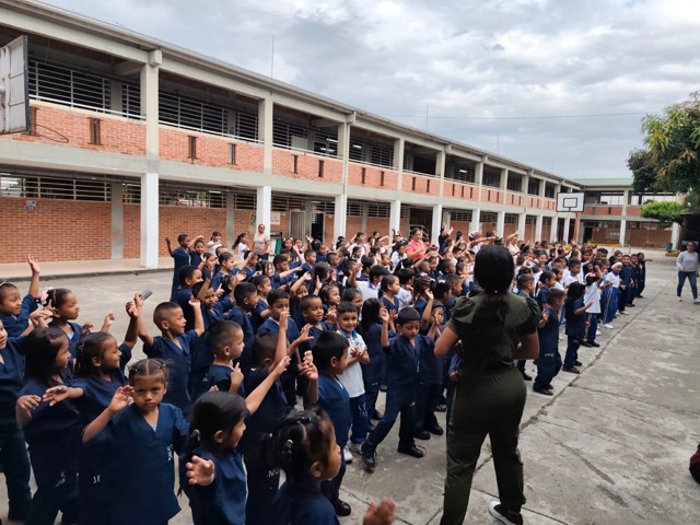 ¡La energía se toma las escuelas de Corinto!