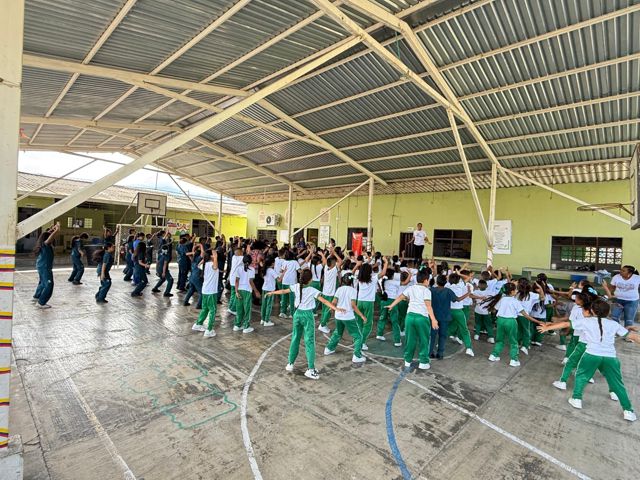 ¡La energía se toma las escuelas de Corinto!