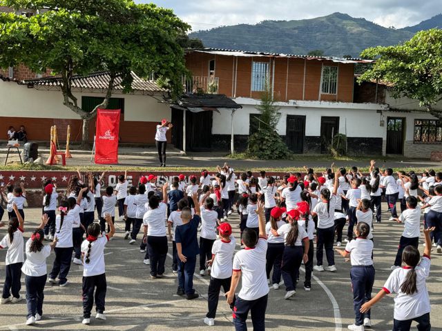 ¡La energía se toma las escuelas de Corinto!