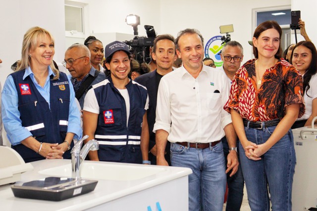 Cali inaugura sala neonatal con equipos avanzados - Alejandro Eder y Taliana Vargas Cali inaugura sala neonatal con equipos avanzados - Alejandro Eder y Taliana Vargas