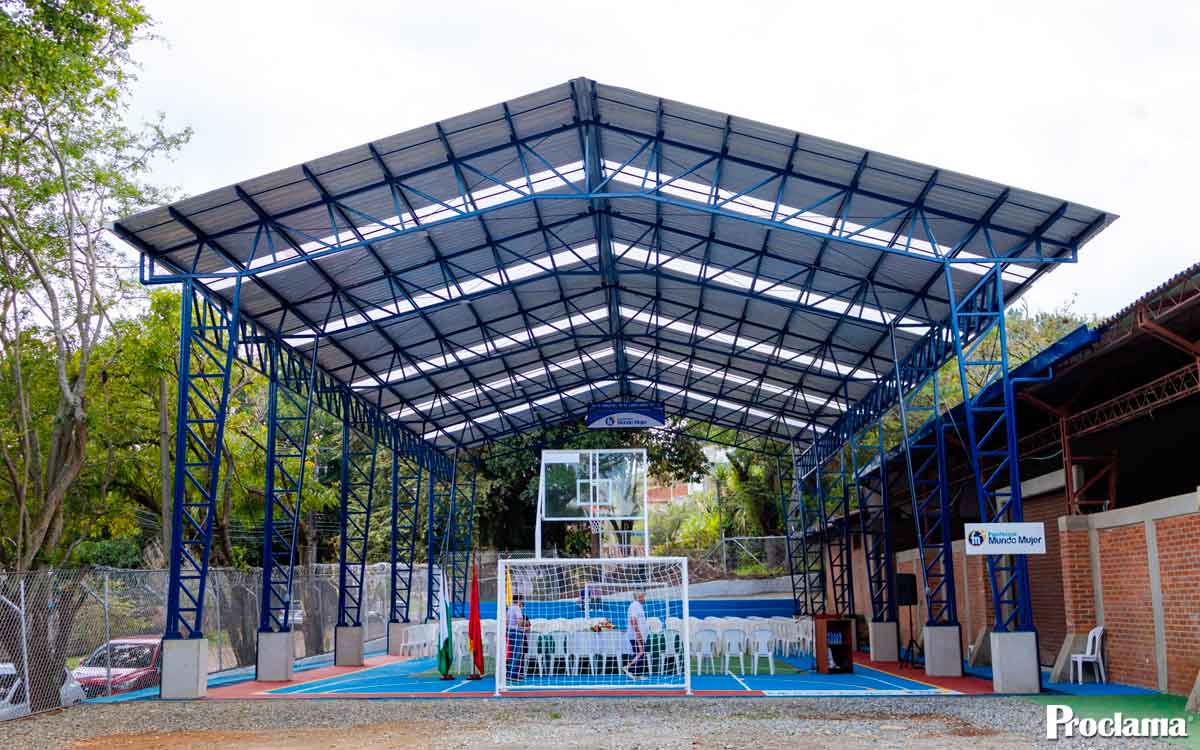 Estudiantes de Quilichao reciben nuevas canchas y cubiertas Estudiantes de Quilichao reciben nuevas canchas y cubiertas