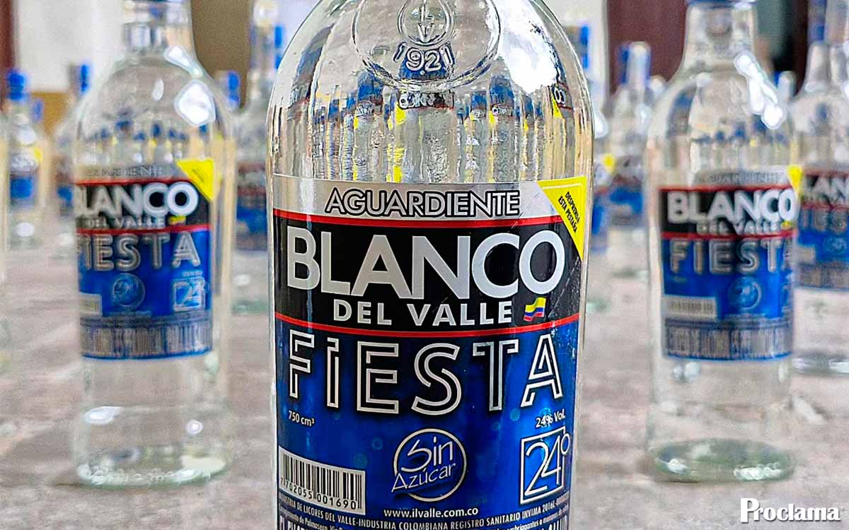 Incautan 108 botellas de licor adulterado en Cauca