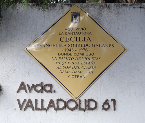 UN RAMITO DE VIOLETAS PARA CECILIA UN RAMITO DE VIOLETAS PARA CECILIA