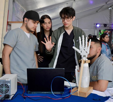 Popayán vivió Ciencia al Parque Popayán vivió Ciencia al Parque