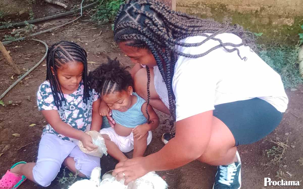 Comunidades rurales aprenden a producir su alimento