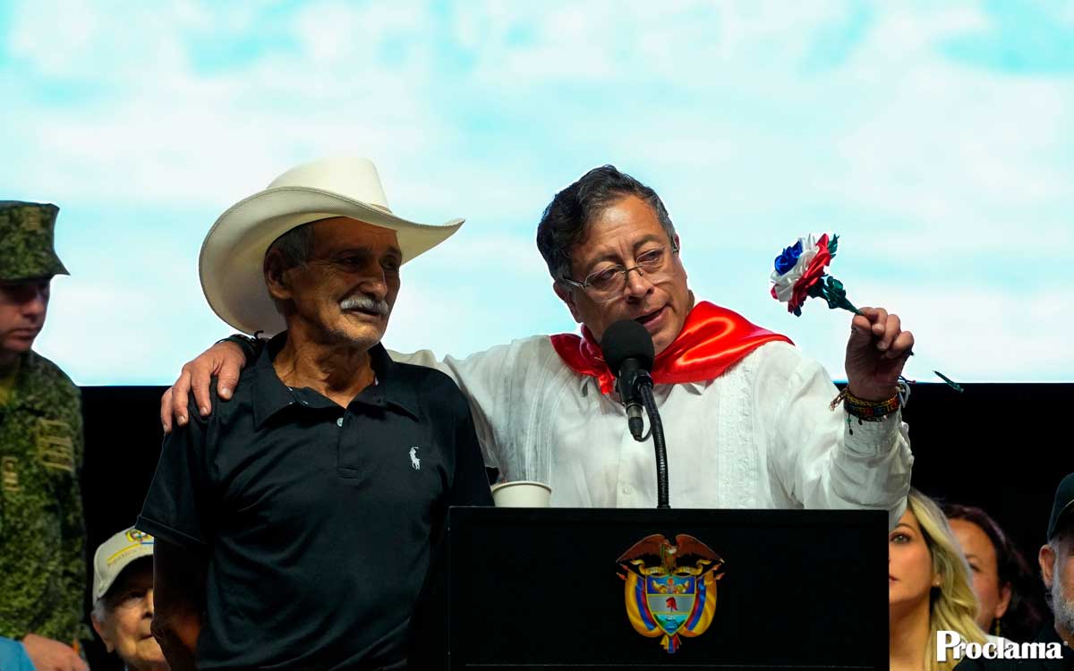 Petro pide al pueblo activar una Asamblea Constituyente