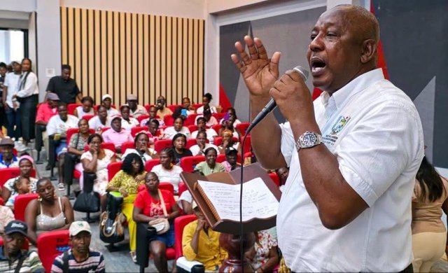 URT restituye 35.000 hectáreas a comunidad afro de Guapi URT restituye 35.000 hectáreas a comunidad afro de Guapi