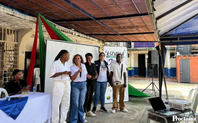 Jóvenes de Villa Rica concluyeron escuela de liderazgo
