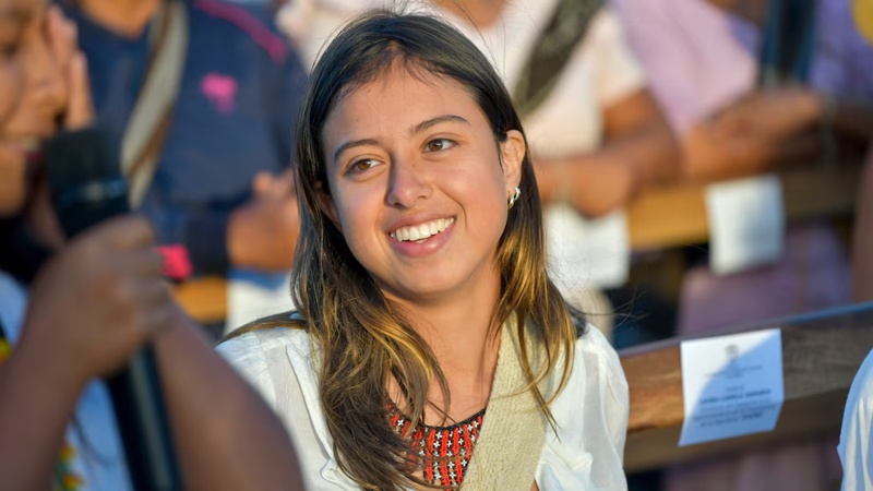 ANTONELLA PETRO, BLANCO DE UN SUCIO PERIODISMO ANTONELLA PETRO, BLANCO DE UN SUCIO PERIODISMO